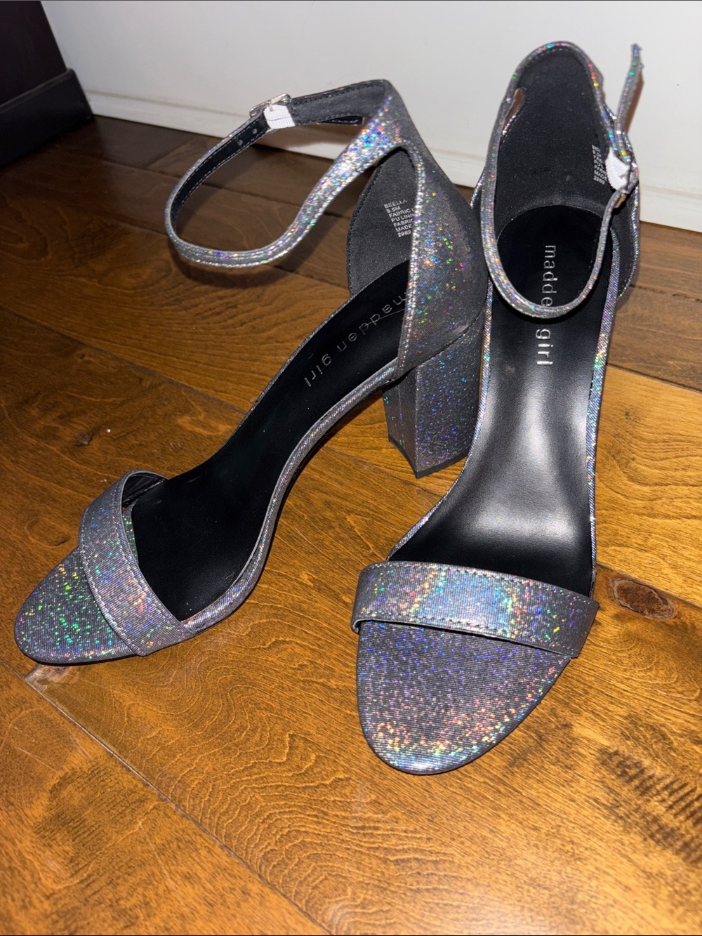 Madden Girl Holographic Glitter Block Heel Ankle Strap Sandals - Silver 9.5M new